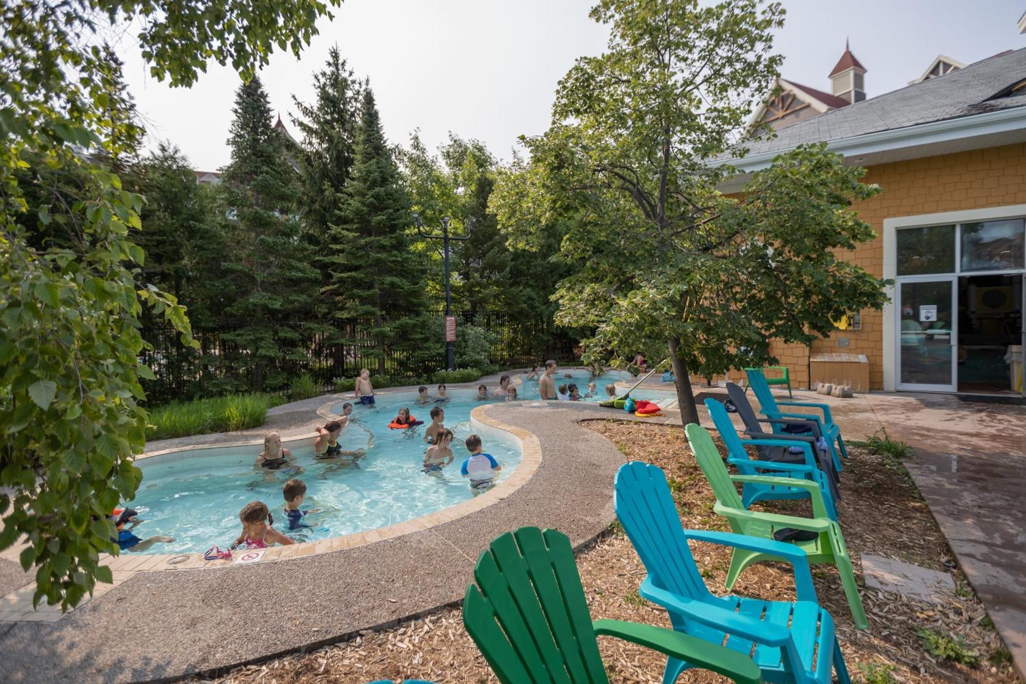 Blue Mountain Resort Mosaic Suites Блу Маунтинс Екстериор снимка